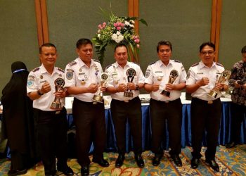 Penyerahan Anugerah Pelayanan Publik Sektor Transportasi oleh Kementerian Perhubungan