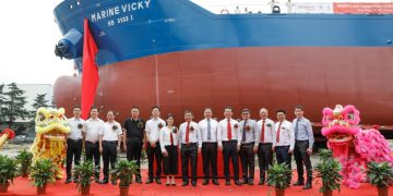 Singapore’s first dual-fuel bunker tanker named
