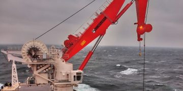 12 Important Checks For Deck Lifting Equipment On Ships